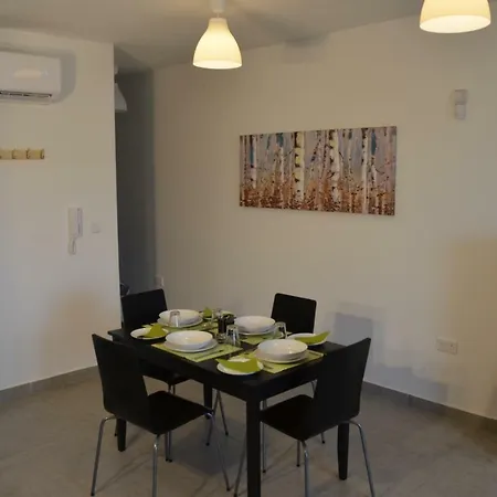 Pilgrim's Rest * Gzira