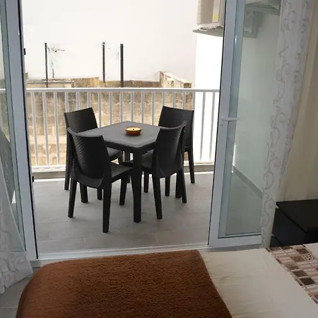 Pilgrim's Rest Apartamento Gzira
