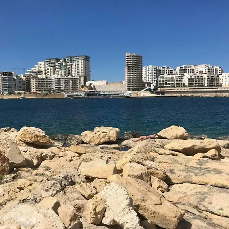 Pilgrim's Rest شقة Gzira