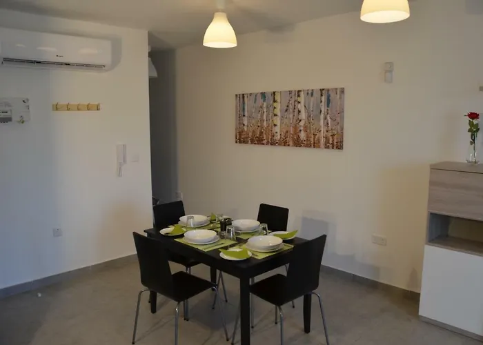 Pilgrim's Rest * Gzira