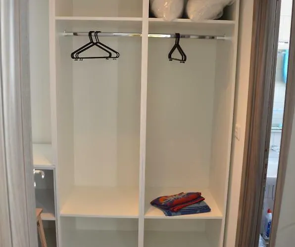 Pilgrim's Rest * Gzira